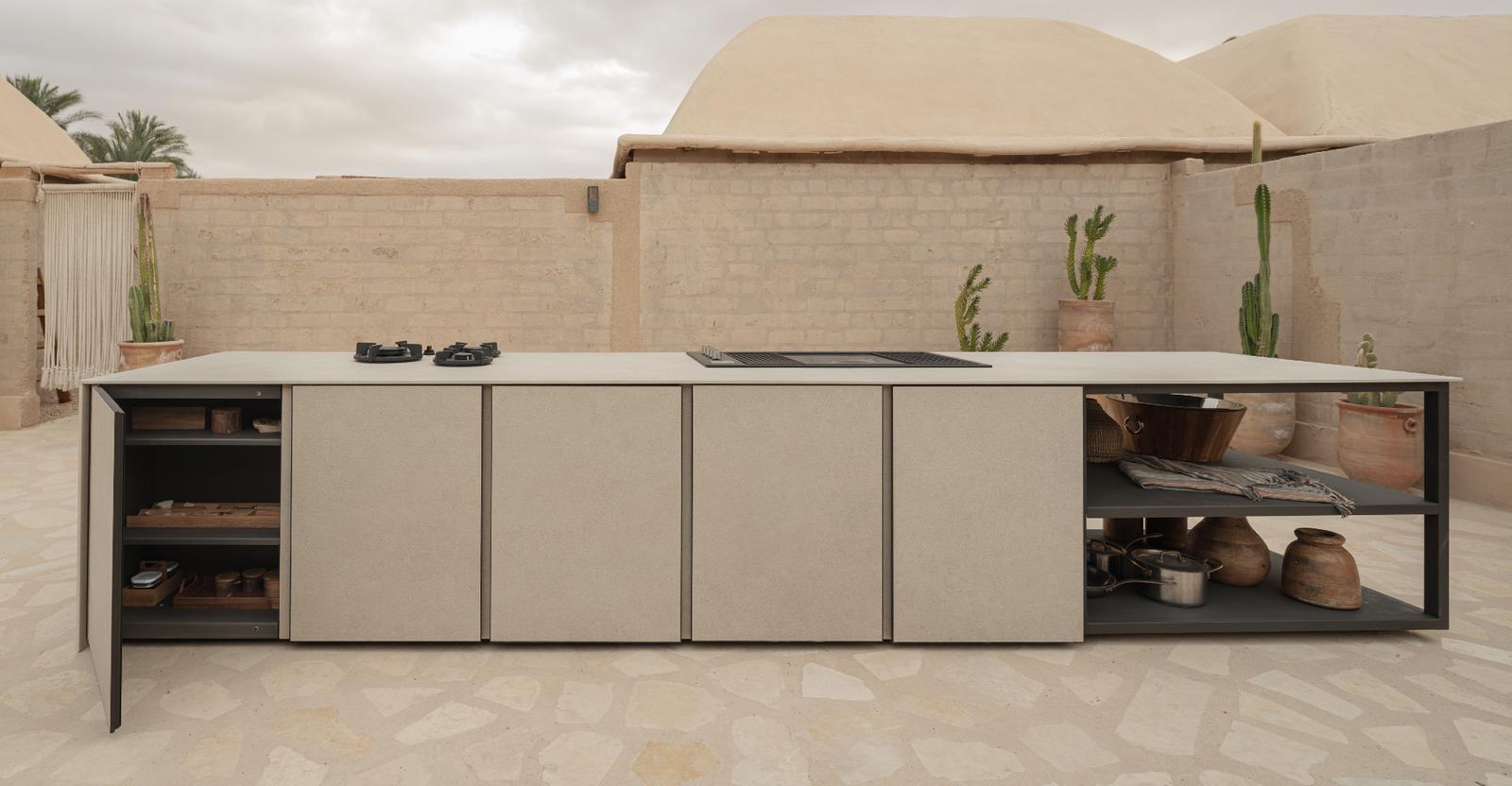 STRATO open shelving in a desert courtyard